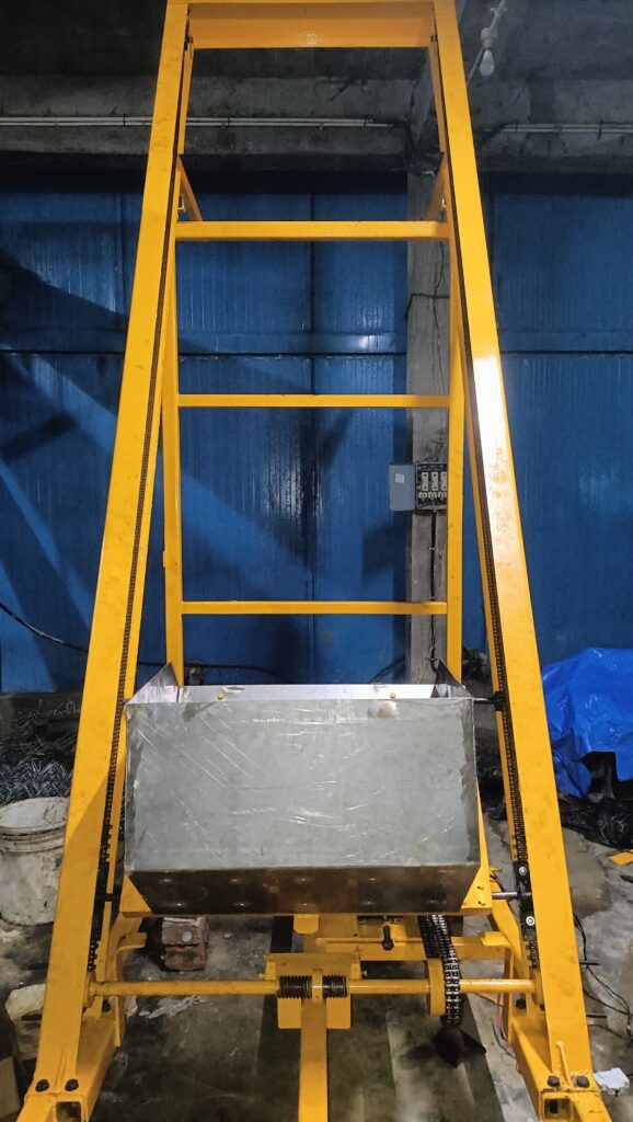 Single Bucket Lifter